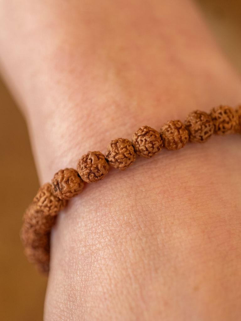 Armband „Heilige Nuss"