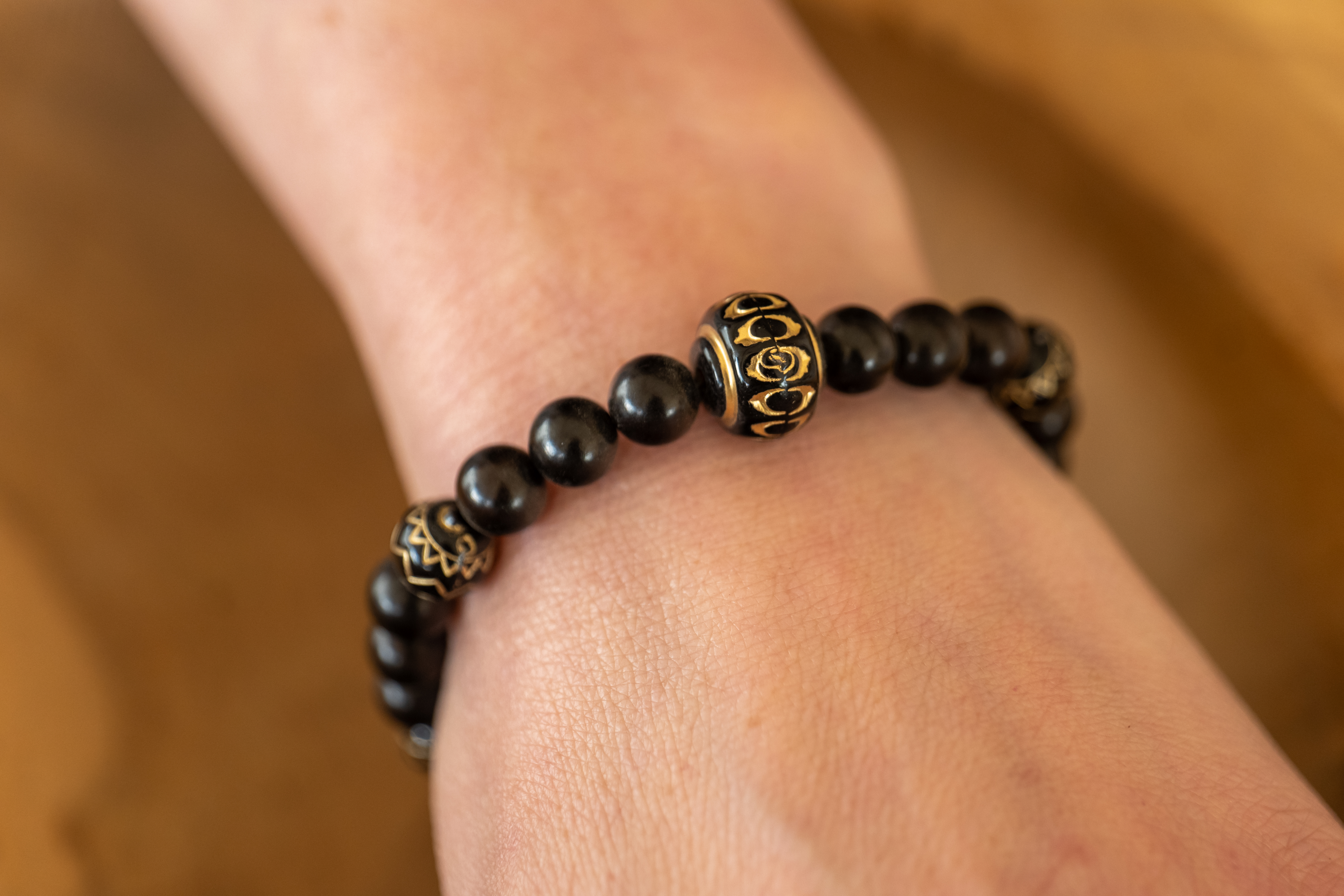 Armband „Dunkle Krone"
