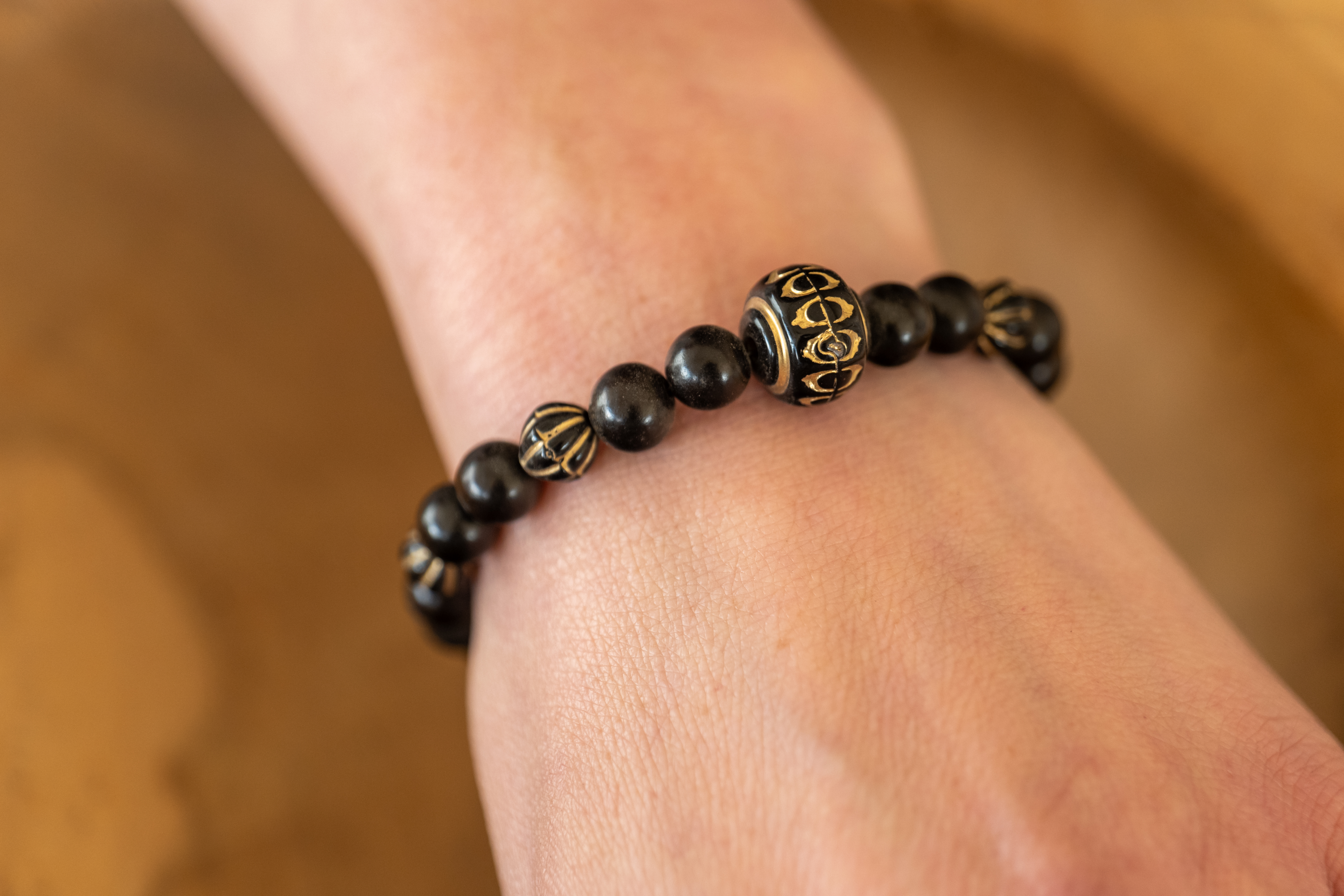 Armband „Dunkle Majestaet"