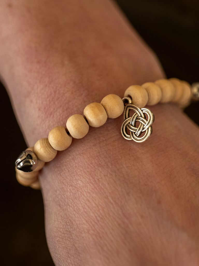 Armband „Ewiger Knoten"
