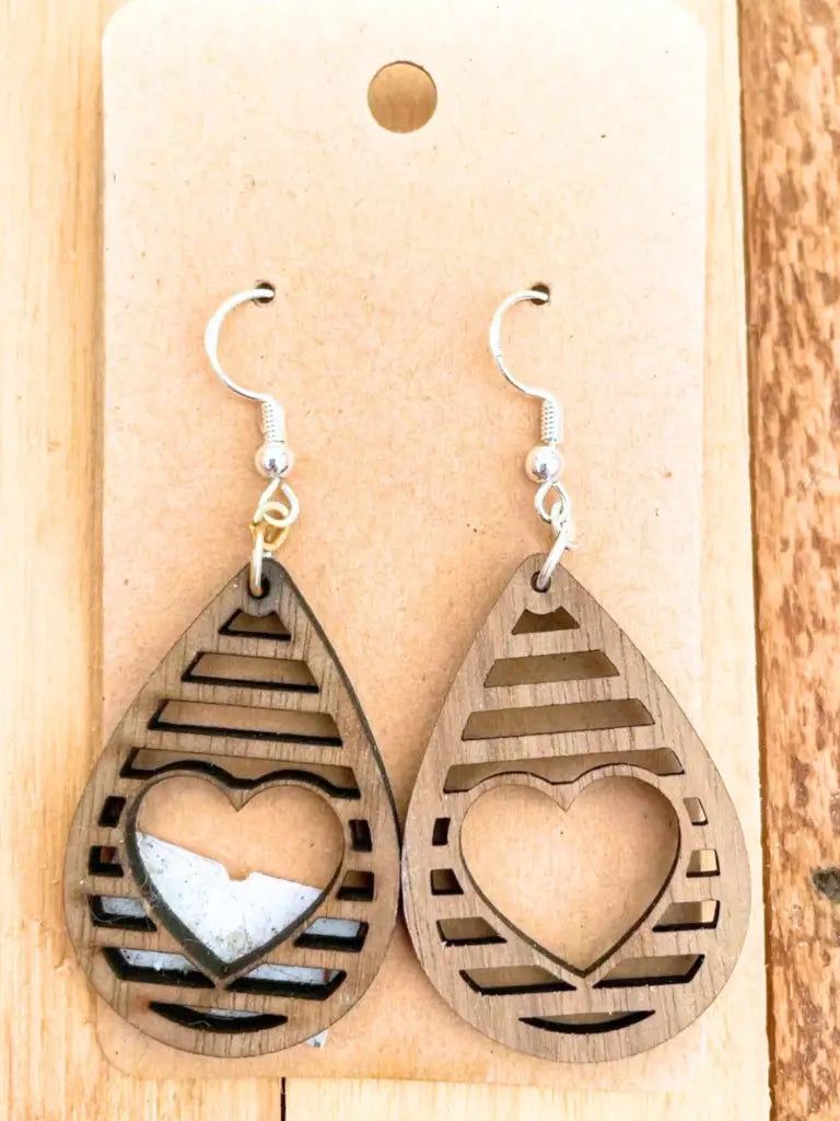 Ohrringe Herz Im Tropfen Handgefertigter Nussbaum Ohrschmuck