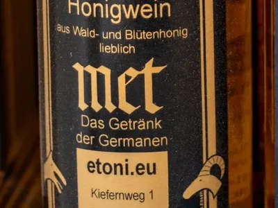 Vorschau: Etikett des lieblichen Mets: Honigwein aus Wald- und Blütenhonig, 0,75 l, 12,0 % vol, etoni.eu